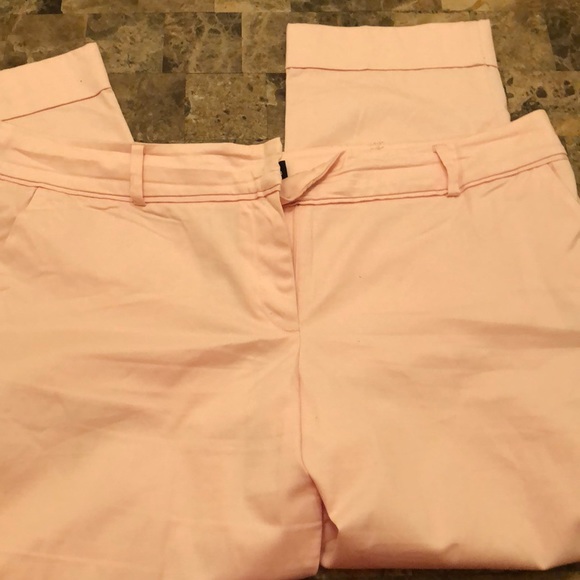 New York & Company crops - Picture 3 of 3